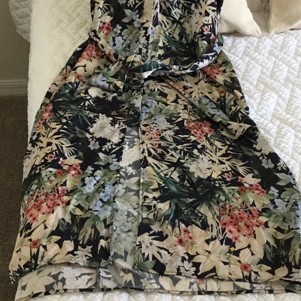 SARA BASIC Collection - Picture 4 of 4